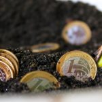 生活費を節約する10のテクニックとAI活用法